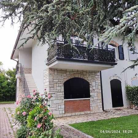 Villa Il Capriccio Di Silvia Sirmione Exterior foto